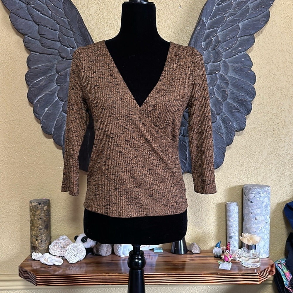Urban Heritage Wrap Front 3/4 Sleeve Shirt